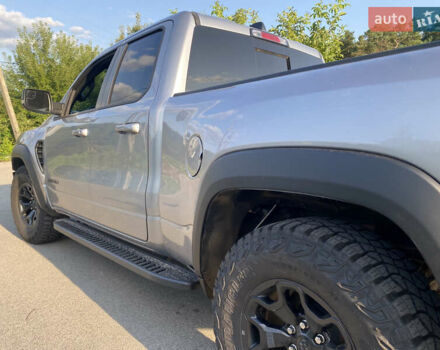 Серый Додж RAM 1500, объемом двигателя 5.7 л и пробегом 15 тыс. км за 49990 $, фото 4 на Automoto.ua