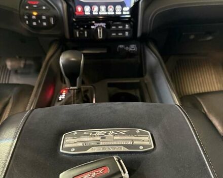 Серый Додж RAM 1500, объемом двигателя 6.2 л и пробегом 36 тыс. км за 130000 $, фото 16 на Automoto.ua