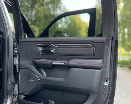 Серый Додж RAM 1500, объемом двигателя 6.2 л и пробегом 44 тыс. км за 105900 $, фото 29 на Automoto.ua