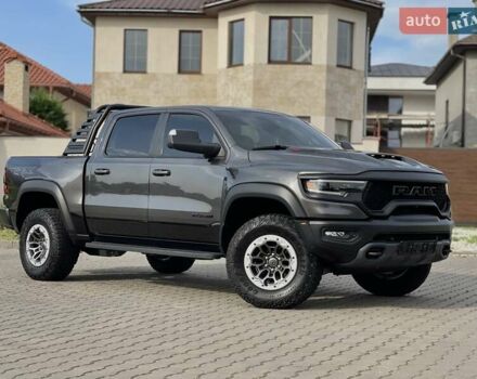Серый Додж RAM 1500, объемом двигателя 6.2 л и пробегом 44 тыс. км за 105900 $, фото 8 на Automoto.ua