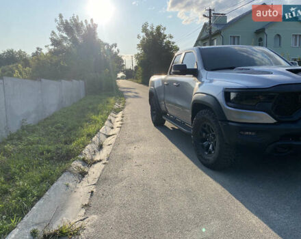 Серый Додж RAM 1500, объемом двигателя 5.7 л и пробегом 15 тыс. км за 49990 $, фото 12 на Automoto.ua