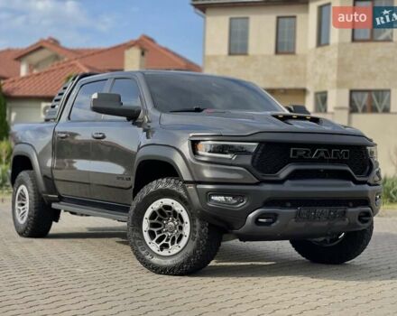 Серый Додж RAM 1500, объемом двигателя 6.2 л и пробегом 44 тыс. км за 105900 $, фото 6 на Automoto.ua