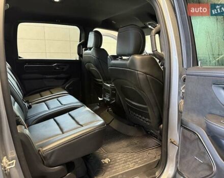 Серый Додж RAM 1500, объемом двигателя 6.2 л и пробегом 36 тыс. км за 130000 $, фото 13 на Automoto.ua