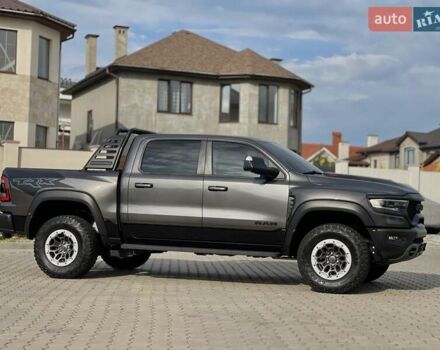 Серый Додж RAM 1500, объемом двигателя 6.2 л и пробегом 44 тыс. км за 105900 $, фото 9 на Automoto.ua