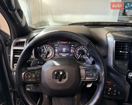 Серый Додж RAM 1500, объемом двигателя 6.2 л и пробегом 36 тыс. км за 130000 $, фото 17 на Automoto.ua