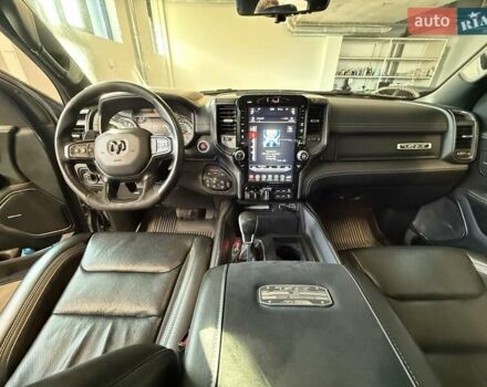 Серый Додж RAM 1500, объемом двигателя 6.2 л и пробегом 36 тыс. км за 130000 $, фото 26 на Automoto.ua