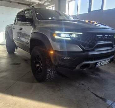 Серый Додж RAM 1500, объемом двигателя 6.2 л и пробегом 36 тыс. км за 130000 $, фото 4 на Automoto.ua