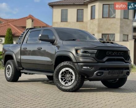 Серый Додж RAM 1500, объемом двигателя 6.2 л и пробегом 44 тыс. км за 105900 $, фото 7 на Automoto.ua