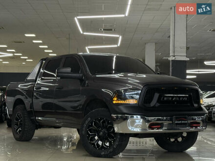 Додж RAM 1500 2014 в Николаеве на Automoto.ua Серый Додж RAM 1500, объемом двигателя 2.99 л и пробегом 254 тыс. км за 26499 $, фото 1 на Automoto.ua