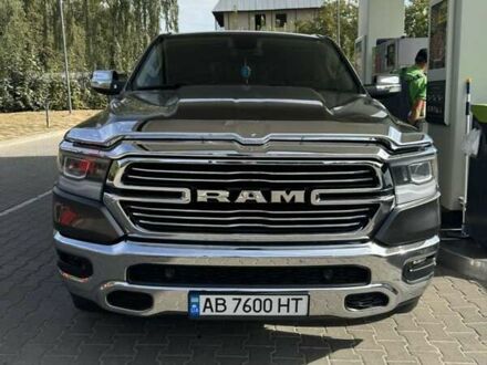 Додж RAM 1500 2019 у Бару на Automoto.ua Сірий Додж RAM 1500, об'ємом двигуна 5.7 л та пробігом 100 тис. км за 44000 $, фото 1 на Automoto.ua