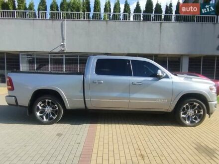 Додж RAM 1500 2019 у Києві на Automoto.ua Сірий Додж RAM 1500, об'ємом двигуна 5.65 л та пробігом 40 тис. км за 42500 $, фото 1 на Automoto.ua