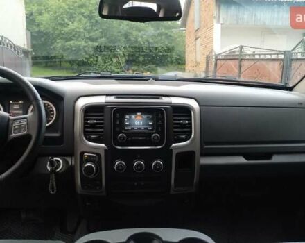 Синій Додж RAM 1500, об'ємом двигуна 5.7 л та пробігом 135 тис. км за 20200 $, фото 10 на Automoto.ua