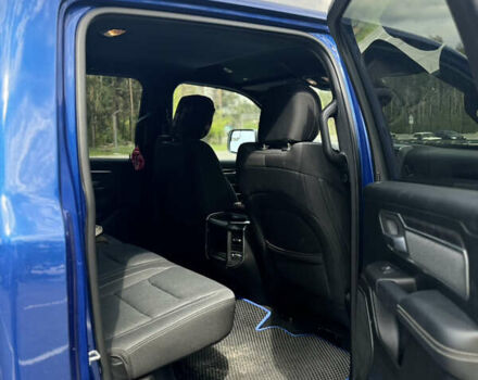 Синий Додж RAM 1500, объемом двигателя 5.7 л и пробегом 130 тыс. км за 33000 $, фото 13 на Automoto.ua