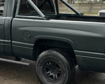 Зеленый Додж RAM 1500, объемом двигателя 5.2 л и пробегом 329 тыс. км за 6800 $, фото 9 на Automoto.ua