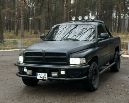 Зеленый Додж RAM 1500, объемом двигателя 5.2 л и пробегом 329 тыс. км за 6800 $, фото 10 на Automoto.ua