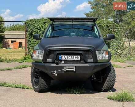 Зеленый Додж RAM 1500, объемом двигателя 5.7 л и пробегом 148 тыс. км за 28500 $, фото 14 на Automoto.ua