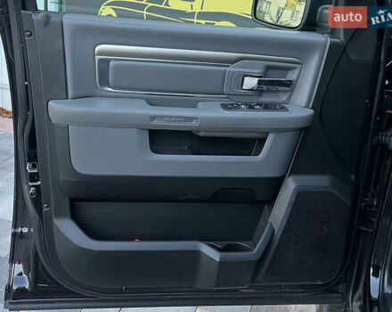 Черный Додж RAM 2500, объемом двигателя 3.61 л и пробегом 83 тыс. км за 24500 $, фото 11 на Automoto.ua