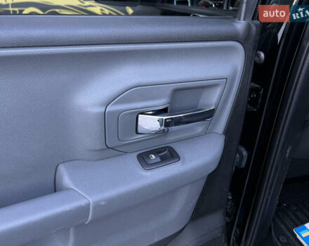 Черный Додж RAM 2500, объемом двигателя 3.61 л и пробегом 83 тыс. км за 24500 $, фото 15 на Automoto.ua