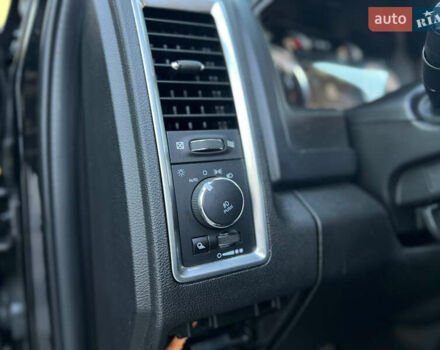 Черный Додж RAM 2500, объемом двигателя 3.61 л и пробегом 83 тыс. км за 24500 $, фото 26 на Automoto.ua