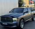 Серый Додж RAM 2500, объемом двигателя 5.65 л и пробегом 230 тыс. км за 22000 $, фото 1 на Automoto.ua