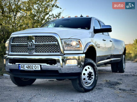 Додж RAM 3500 2018 в Днепре (Днепропетровске) на Automoto.ua Белый Додж RAM 3500, объемом двигателя 6.69 л и пробегом 26 тыс. км за 69999 $, фото 1 на Automoto.ua