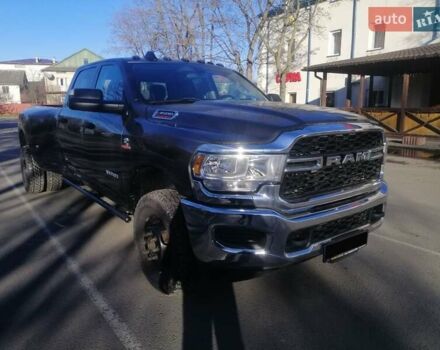 Серый Додж RAM 3500, объемом двигателя 6.7 л и пробегом 35 тыс. км за 99900 $, фото 4 на Automoto.ua