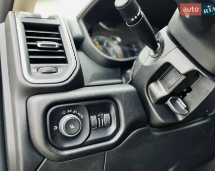 Серый Додж RAM 3500, объемом двигателя 6.7 л и пробегом 35 тыс. км за 99900 $, фото 37 на Automoto.ua