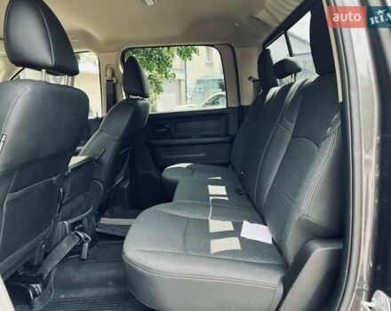 Серый Додж RAM 3500, объемом двигателя 6.7 л и пробегом 35 тыс. км за 99900 $, фото 50 на Automoto.ua