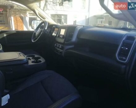 Серый Додж RAM 3500, объемом двигателя 6.7 л и пробегом 35 тыс. км за 99900 $, фото 7 на Automoto.ua