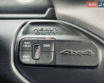 Серый Додж RAM 3500, объемом двигателя 6.7 л и пробегом 35 тыс. км за 99900 $, фото 46 на Automoto.ua