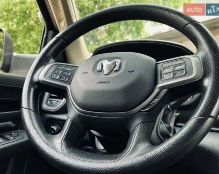 Серый Додж RAM 3500, объемом двигателя 6.7 л и пробегом 35 тыс. км за 99900 $, фото 42 на Automoto.ua