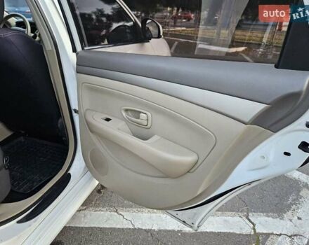 Белый Донг Фенг E11K, объемом двигателя 0 л и пробегом 55 тыс. км за 9000 $, фото 28 на Automoto.ua