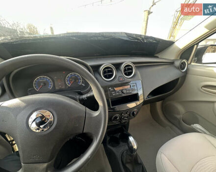 Білий Донг Фенг ER30, об'ємом двигуна 0 л та пробігом 15 тис. км за 2999 $, фото 7 на Automoto.ua