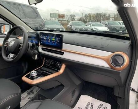 Донг Фенг EX1, объемом двигателя 0 л и пробегом 1 тыс. км за 18500 $, фото 13 на Automoto.ua