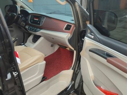 Черный Донг Фенг M5EV, объемом двигателя 0 л и пробегом 46 тыс. км за 22000 $, фото 1 на Automoto.ua