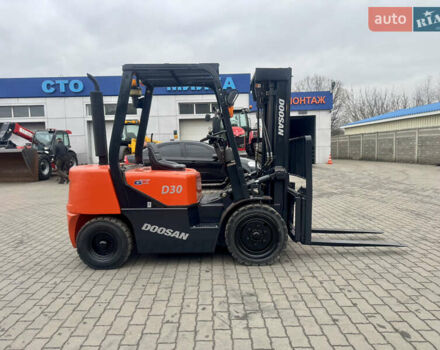 Оранжевый Дусан D 30C, объемом двигателя 0 л и пробегом 5 тыс. км за 12800 $, фото 6 на Automoto.ua