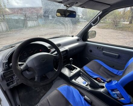 Белый Другая Другая, объемом двигателя 2.3 л и пробегом 300 тыс. км за 1900 $, фото 5 на Automoto.ua