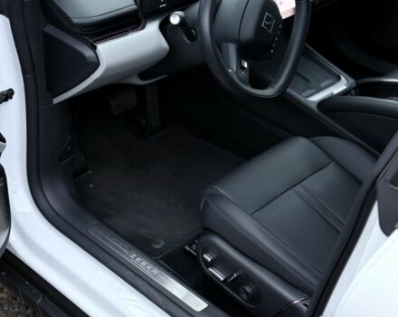 Белый Другая Другая, объемом двигателя 0 л и пробегом 7 тыс. км за 34800 $, фото 6 на Automoto.ua