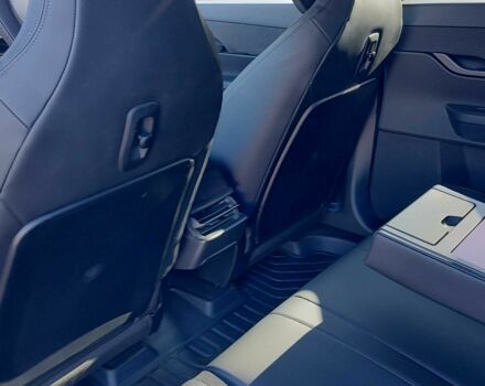 Черный Другая Другая, объемом двигателя 0 л и пробегом 19 тыс. км за 27500 $, фото 11 на Automoto.ua