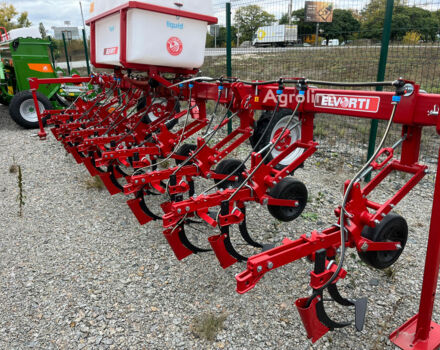 Красный Другая Другая, объемом двигателя 0 л и пробегом 0 тыс. км за 347067 $, фото 4 на Automoto.ua