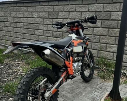 Другая Другая, объемом двигателя 2.3 л и пробегом 0 тыс. км за 2400 $, фото 1 на Automoto.ua