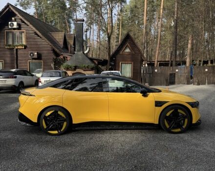 Желтый Другая Другая, объемом двигателя 0 л и пробегом 10 тыс. км за 45000 $, фото 2 на Automoto.ua