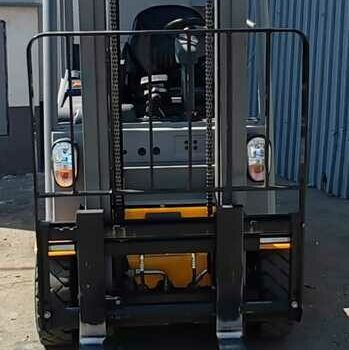 Другая Megane Scenic, объемом двигателя 2.3 л и пробегом 0 тыс. км за 10754 $, фото 2 на Automoto.ua