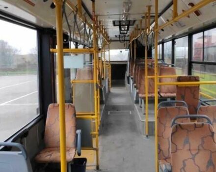 Червоний Інше Інше, об'ємом двигуна 6.3 л та пробігом 346 тис. км за 17500 $, фото 4 на Automoto.ua