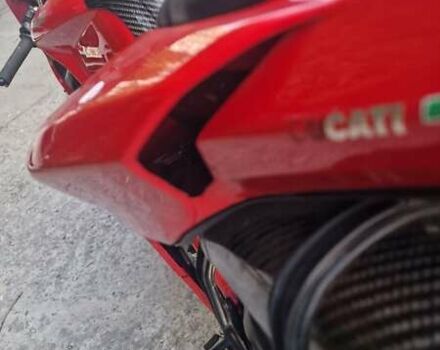 Дукати 1098 2007 в Ровно на Automoto.ua Красный Дукати 1098, объемом двигателя 1.1 л и пробегом 40 тыс. км за 8500 $, фото 9 на Automoto.ua