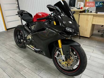 Дукати 1299 Panigale S 2017 в Хмельницком на Automoto.ua Красный Дукати 1299 Panigale S, объемом двигателя 1.3 л и пробегом 11 тыс. км за 8500 $, фото 1 на Automoto.ua