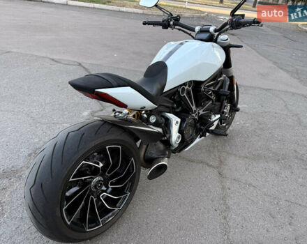 Білий Дукаті Діавел, об'ємом двигуна 1.26 л та пробігом 12 тис. км за 22500 $, фото 4 на Automoto.ua