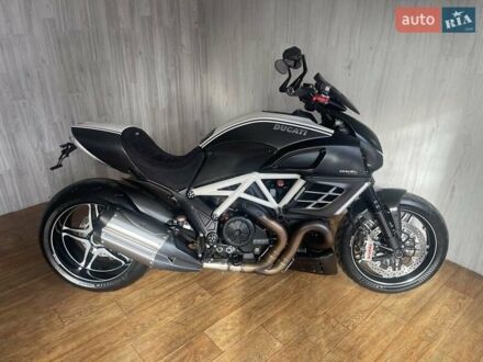 Дукати Диавел 2012 в Киеве на Automoto.ua Белый Дукати Диавел, объемом двигателя 1.2 л и пробегом 25 тыс. км за 17500 $, фото 1 на Automoto.ua