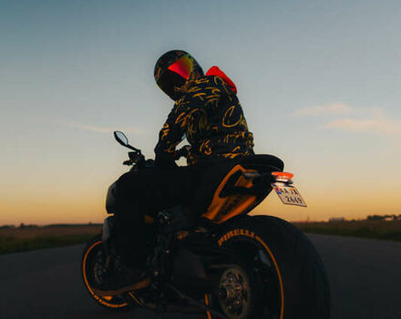 Черный Дукати Диавел, объемом двигателя 1.26 л и пробегом 10 тыс. км за 27000 $, фото 3 на Automoto.ua