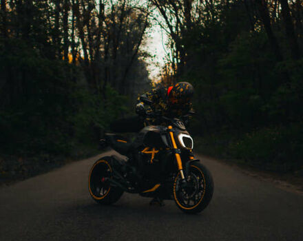 Черный Дукати Диавел, объемом двигателя 1.26 л и пробегом 10 тыс. км за 27000 $, фото 4 на Automoto.ua